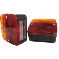 Fanale posteriore destro senza luce targa 100x95x50 mm. Completo di luce di posizione, indicatore di direzione, stop.