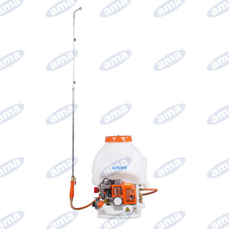 Irroratore a zaino con motore due tempi da 26cc che funziona a miscela. Affidabile, leggero, facile da accendere. Offre una pressione di utilizzo di 25 bar ed un serbatoio da 15l. Macchina importata, conforme ai requisiti della Comunit  Europea, control